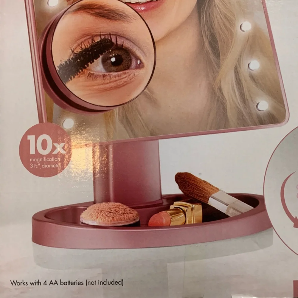 Light-up makeup mirror